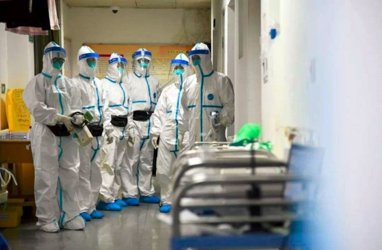 《医护人员心理防护手册》：万一被感染，如何渡过心理难关？