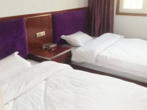 src=http___dimg04.c-ctrip.com_images_fd_hotel_g4_M09_C3_F1_CggYHFXzuAeAV_ZYAACjHv5Gzow094_R_300_225_R5_Q70_D.jpg&refer=http___dimg04.c-ctrip.jpg